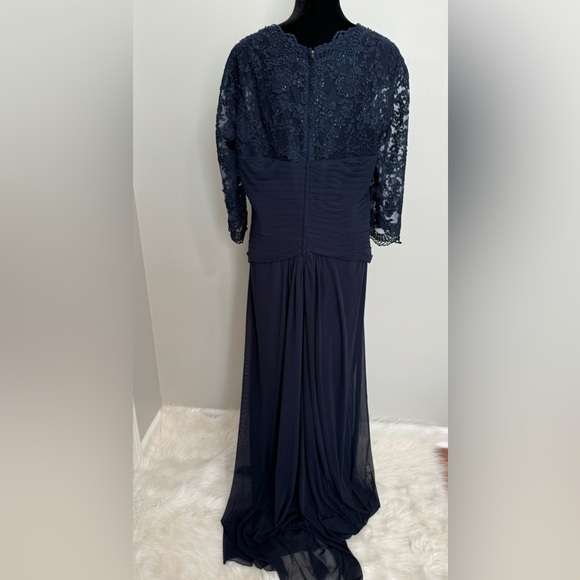 La Femme Mothers Wedding Dress - Picture 4 of 7